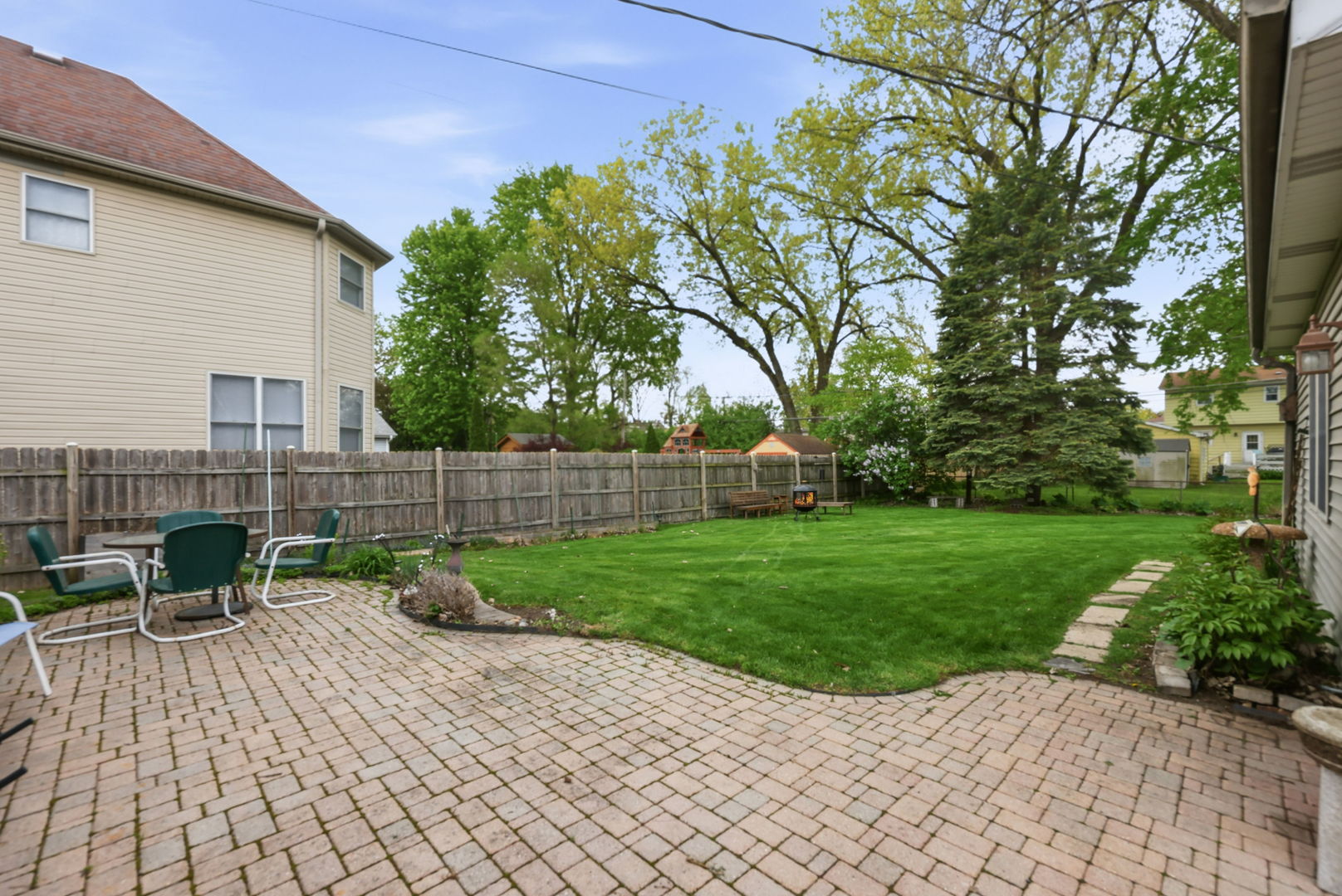 29 W Goebel Drive, Lombard, IL 60148
