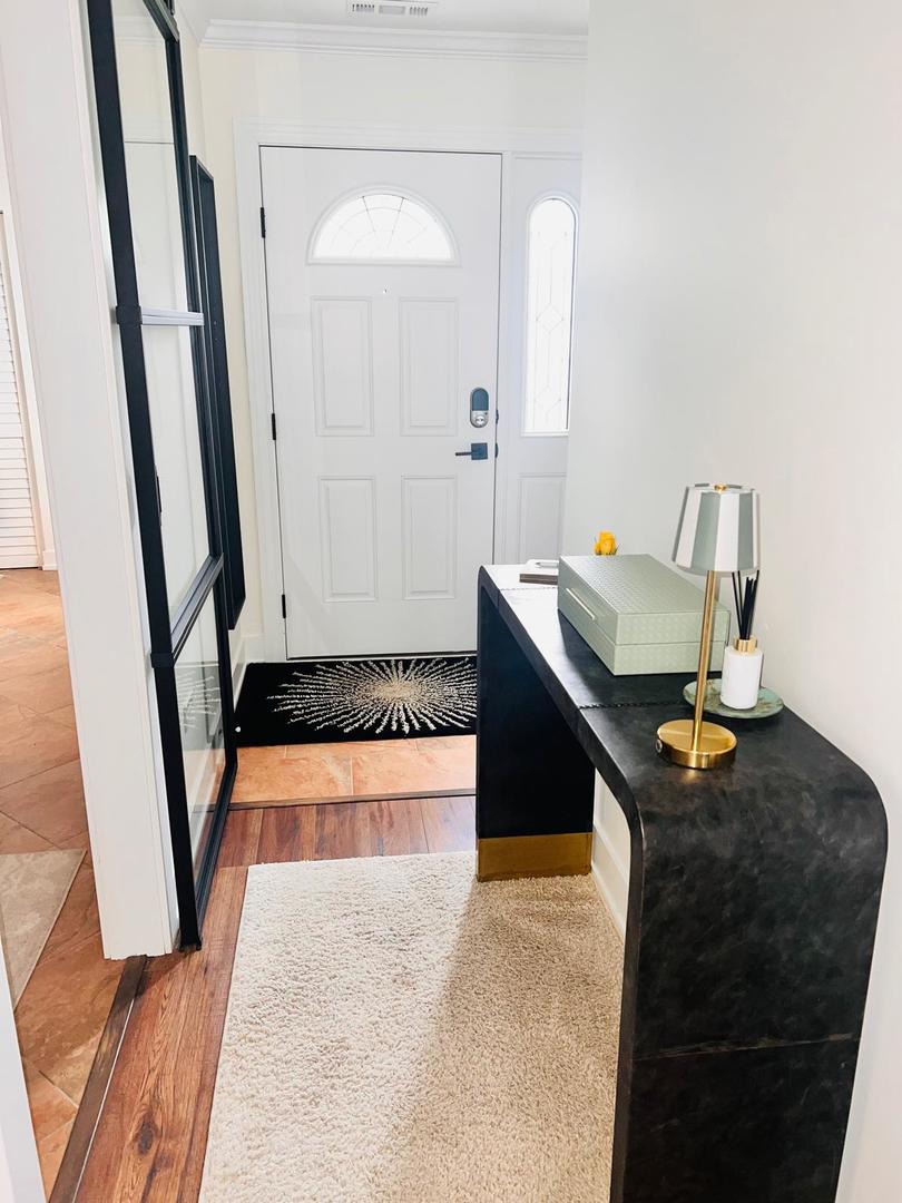 1174 N Chesapeake Lane, Palatine, IL 60074