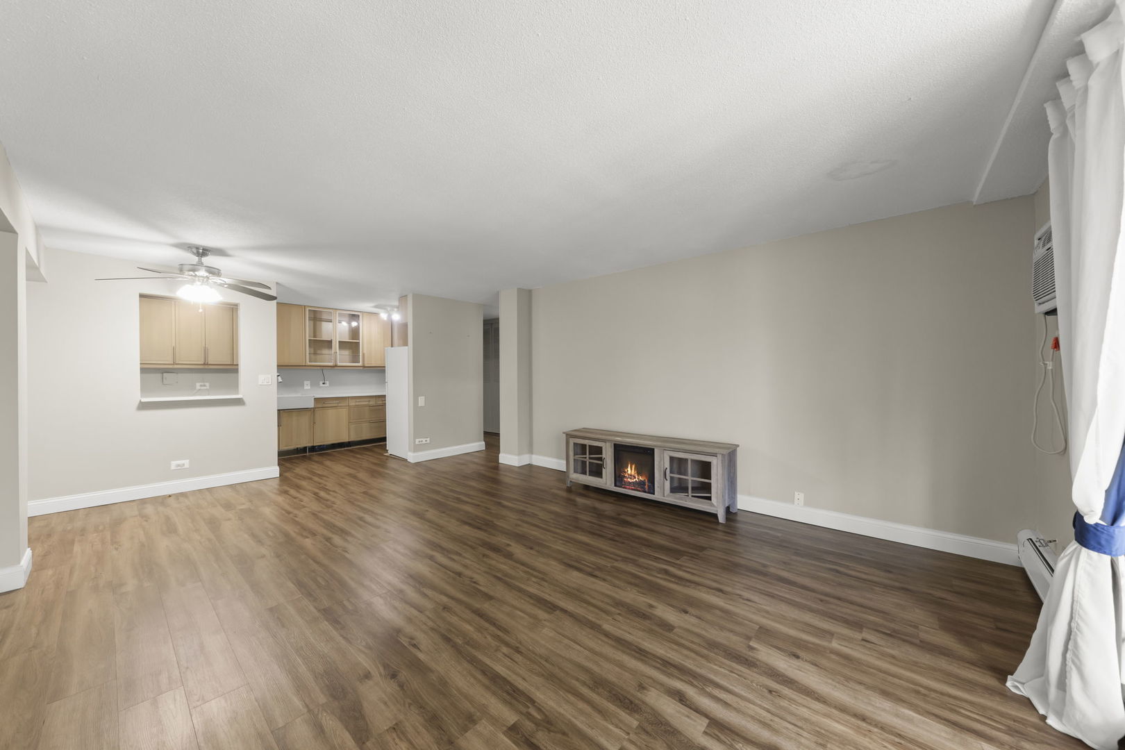 2222 S Stewart Avenue #2F, Lombard, IL 60148