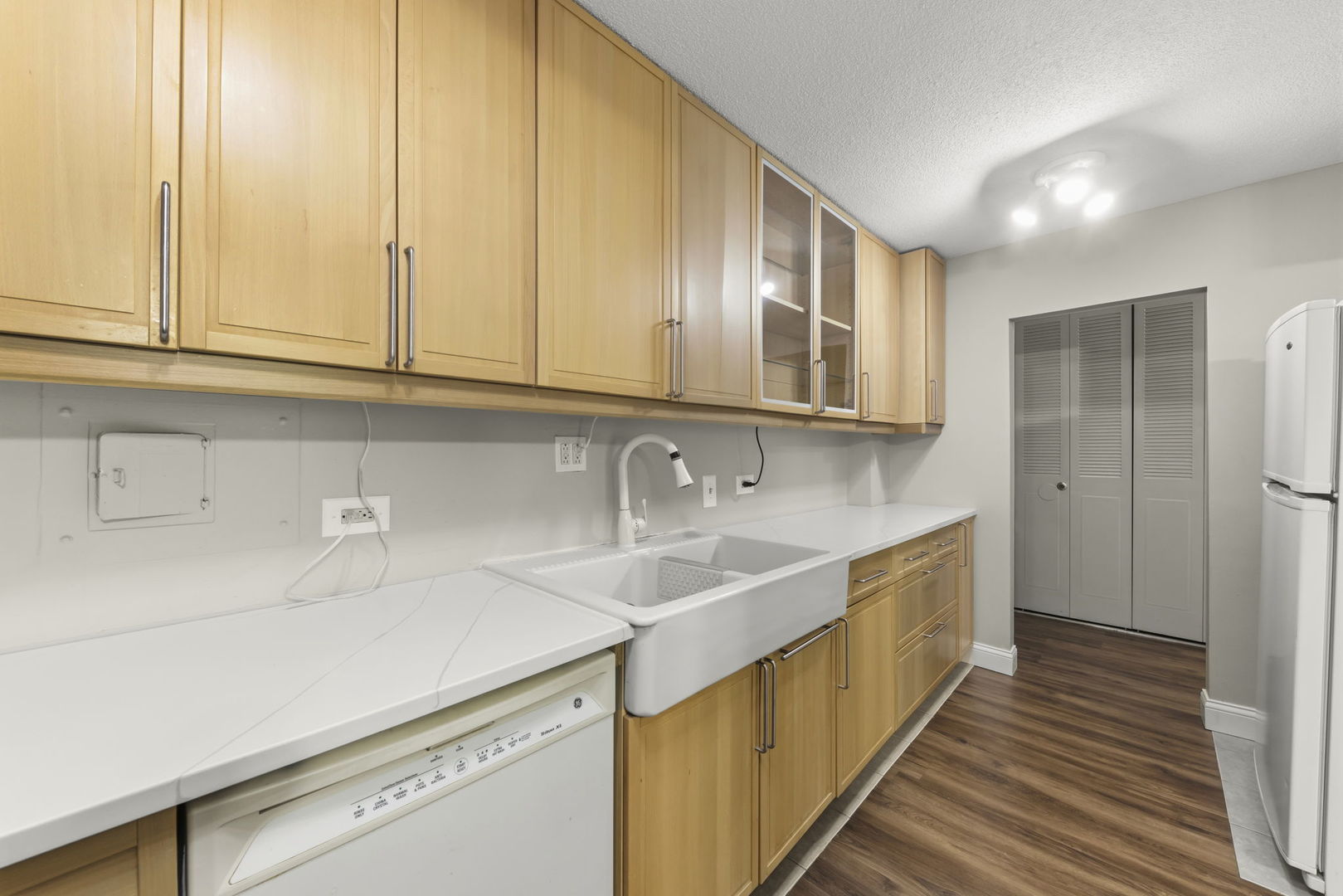 2222 S Stewart Avenue #2F, Lombard, IL 60148