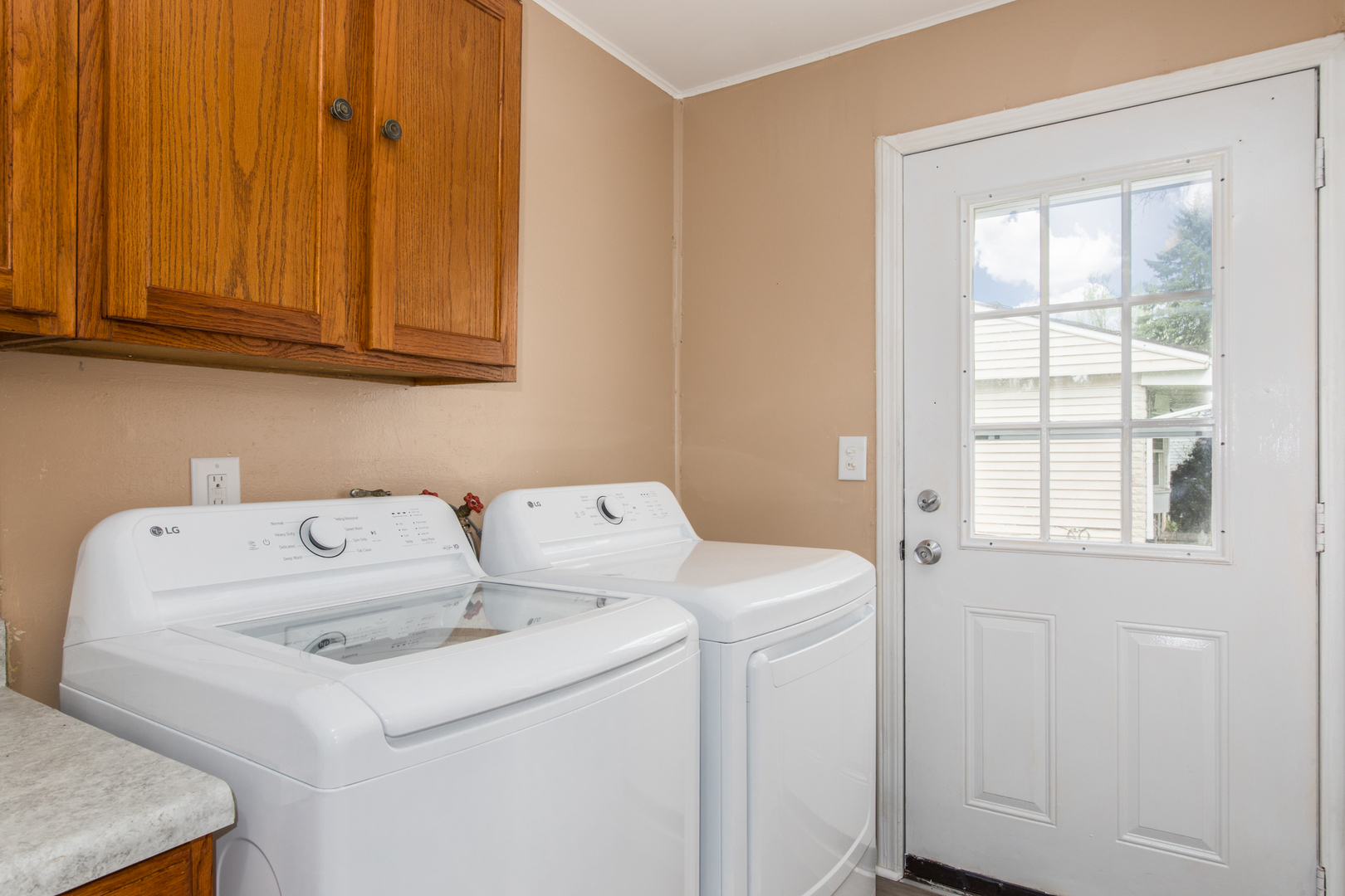 22 Wren Road, Carpentersville, IL 60110