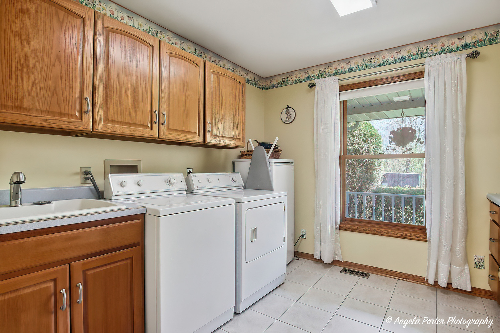 40498 N Sunset Drive, Antioch, IL 60002