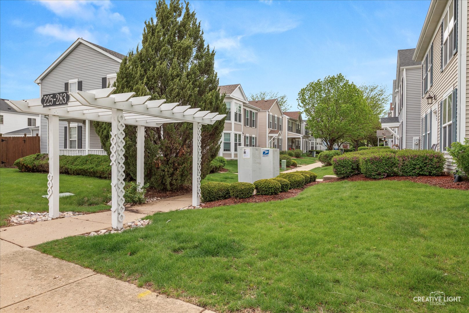 241 W Washington Street, Oswego, IL 60543