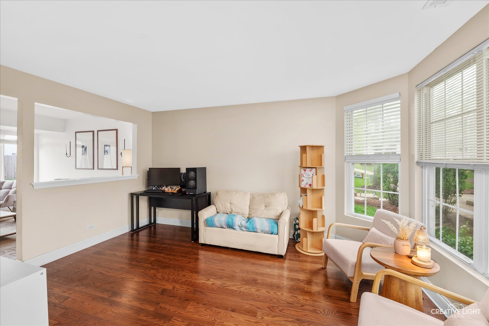 241 W Washington Street, Oswego, IL 60543