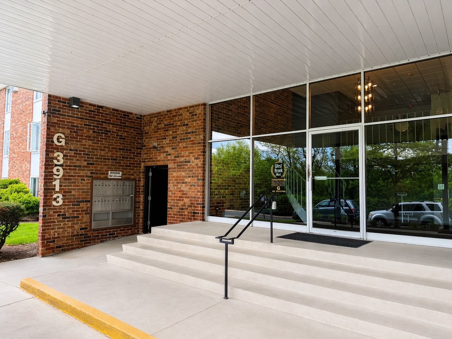 3913 Saratoga Avenue #117, Downers Grove, IL 60515