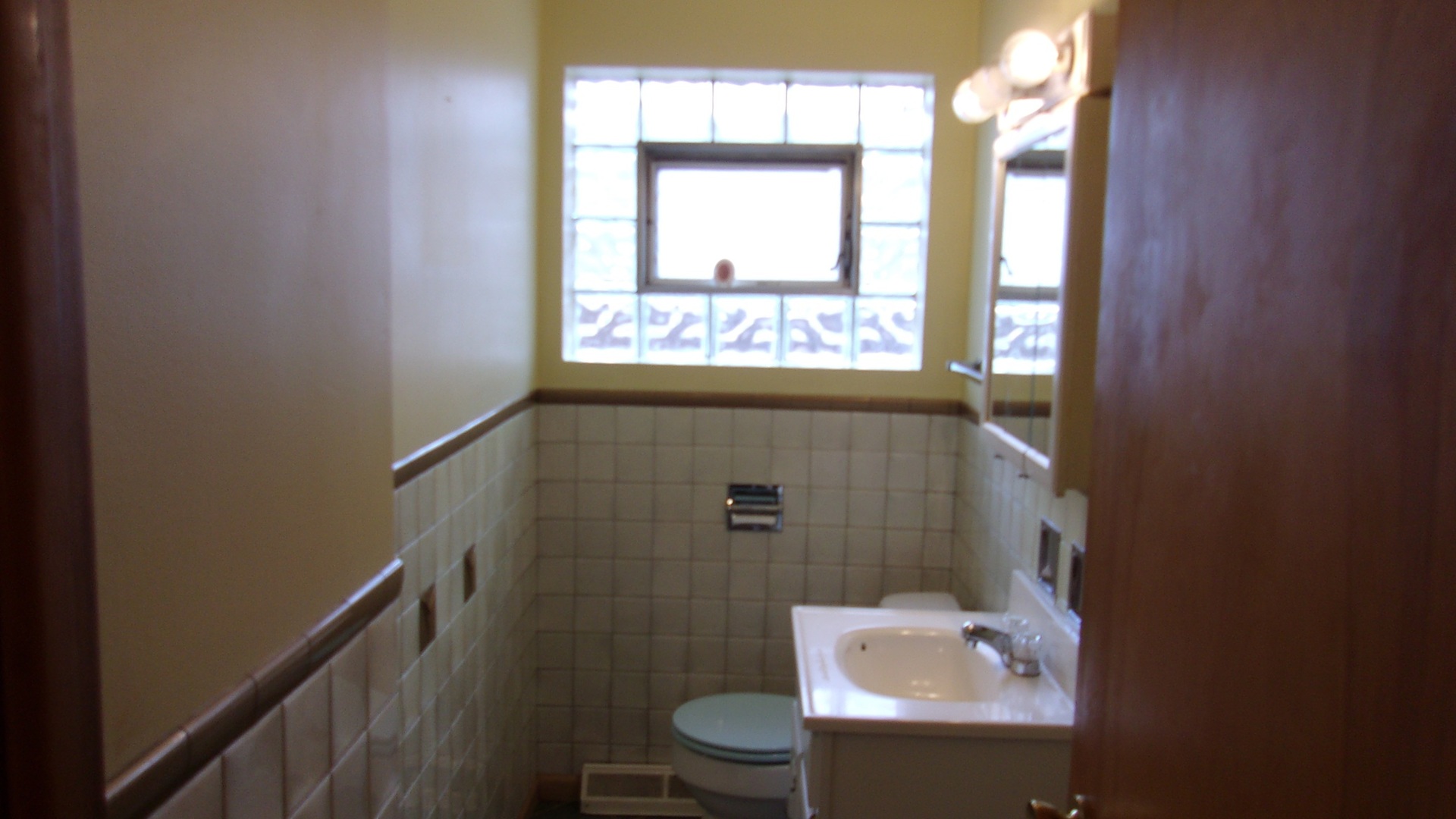 8343 S Calumet Avenue, Chicago, IL 60619