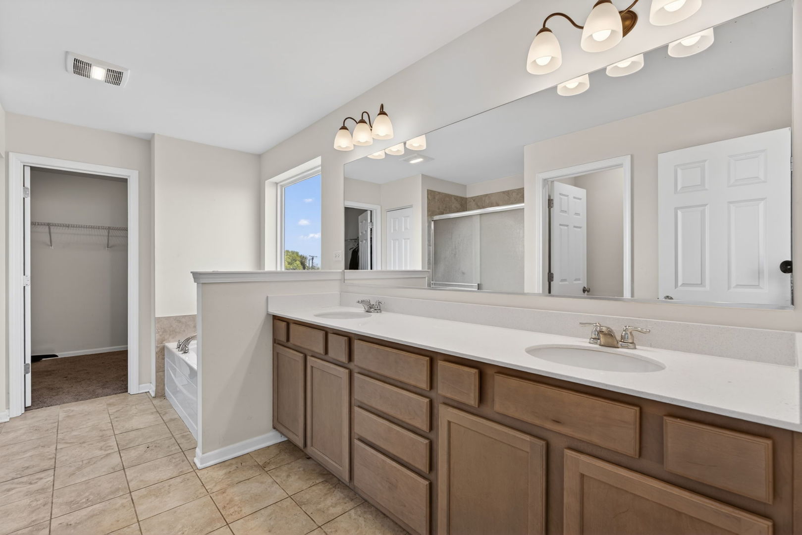 26010 S Indian Creek Trail, Channahon, IL 60410