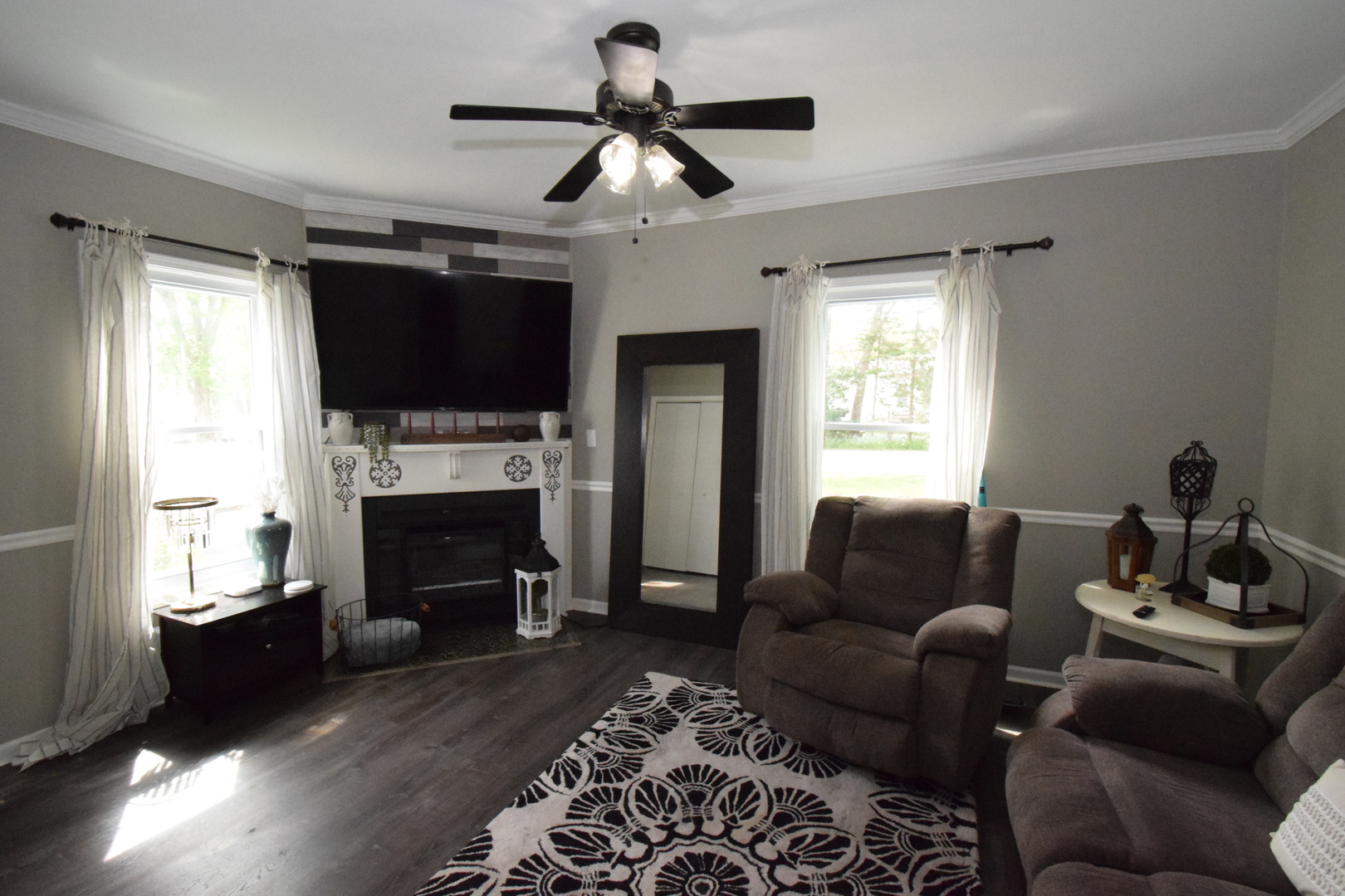 302 E Main Street, Yorkville, IL 60560