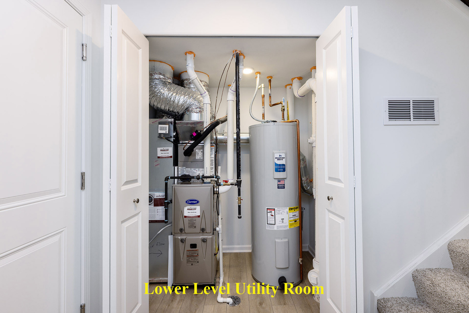 1703 Neubauer Circle, Lindenhurst, IL 60046