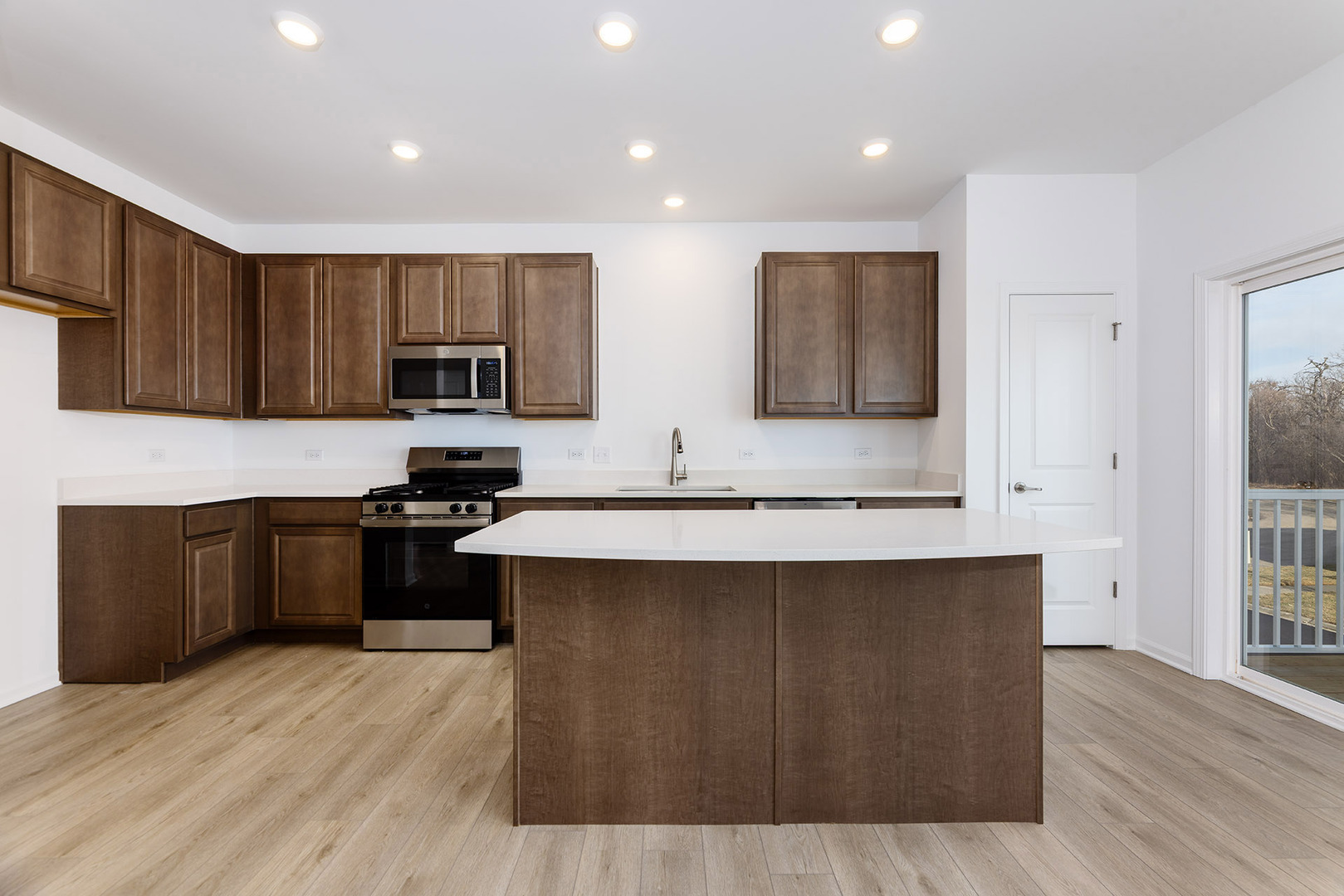 1703 Neubauer Circle, Lindenhurst, IL 60046