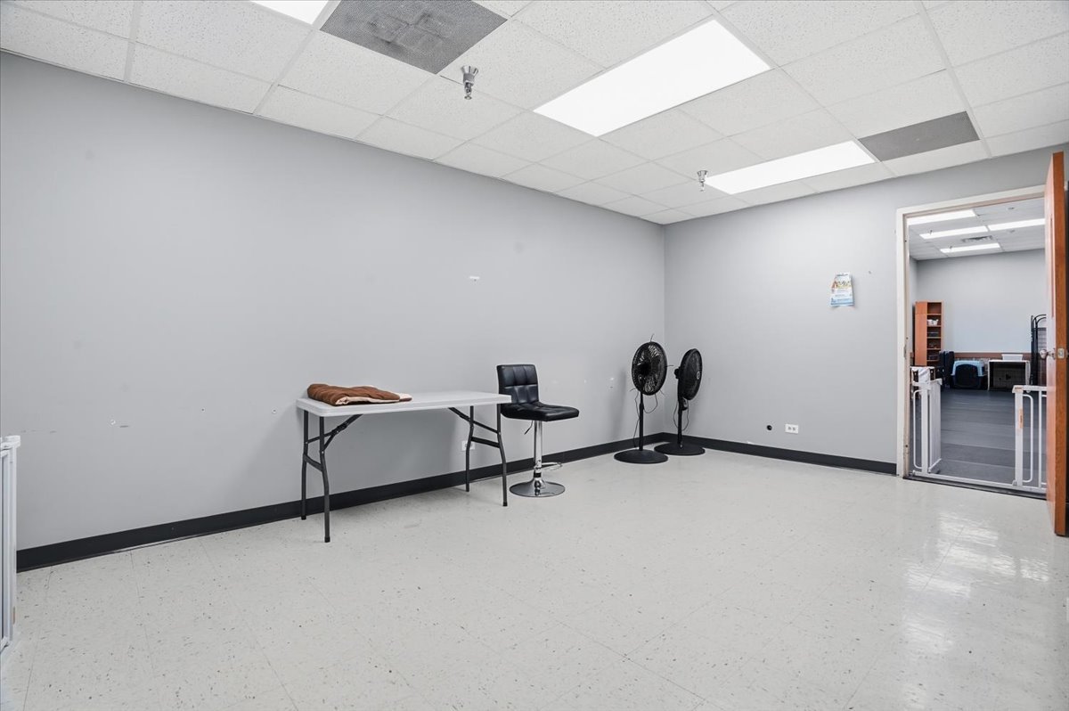 1301 S Lewis Avenue, Waukegan, IL 60085