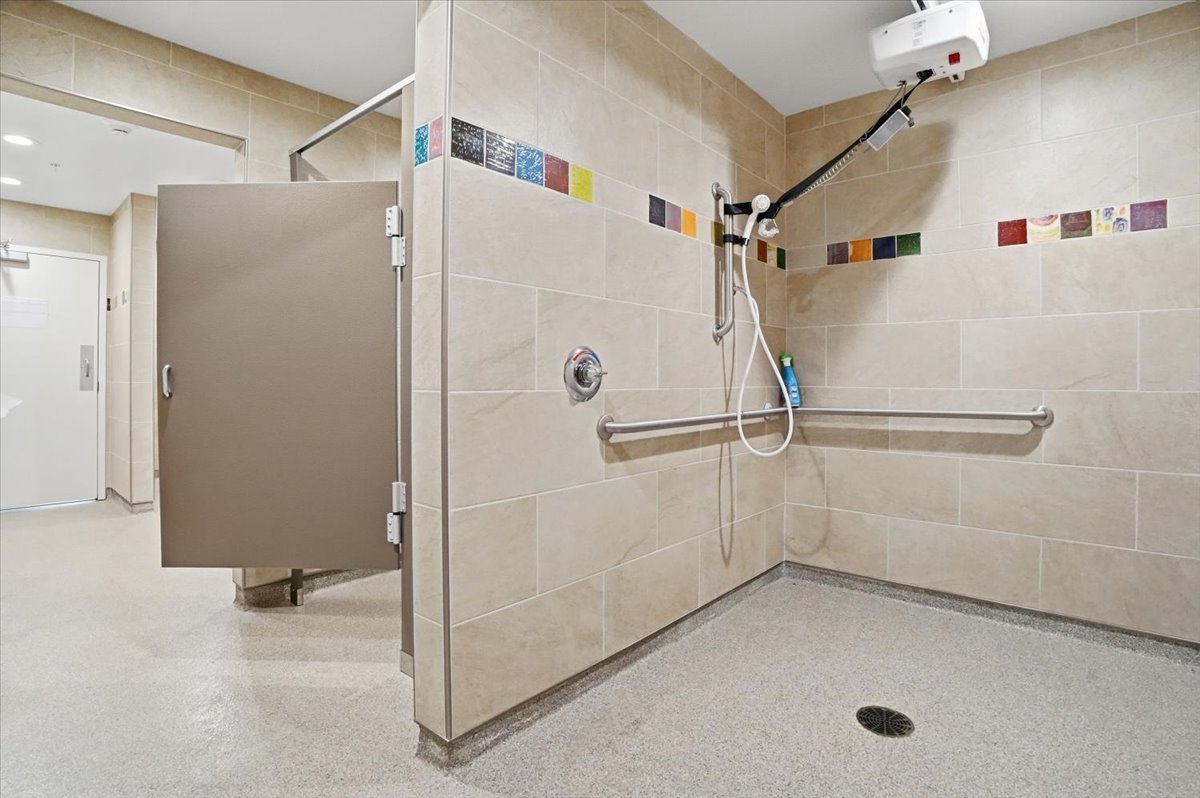 1301 S Lewis Avenue, Waukegan, IL 60085