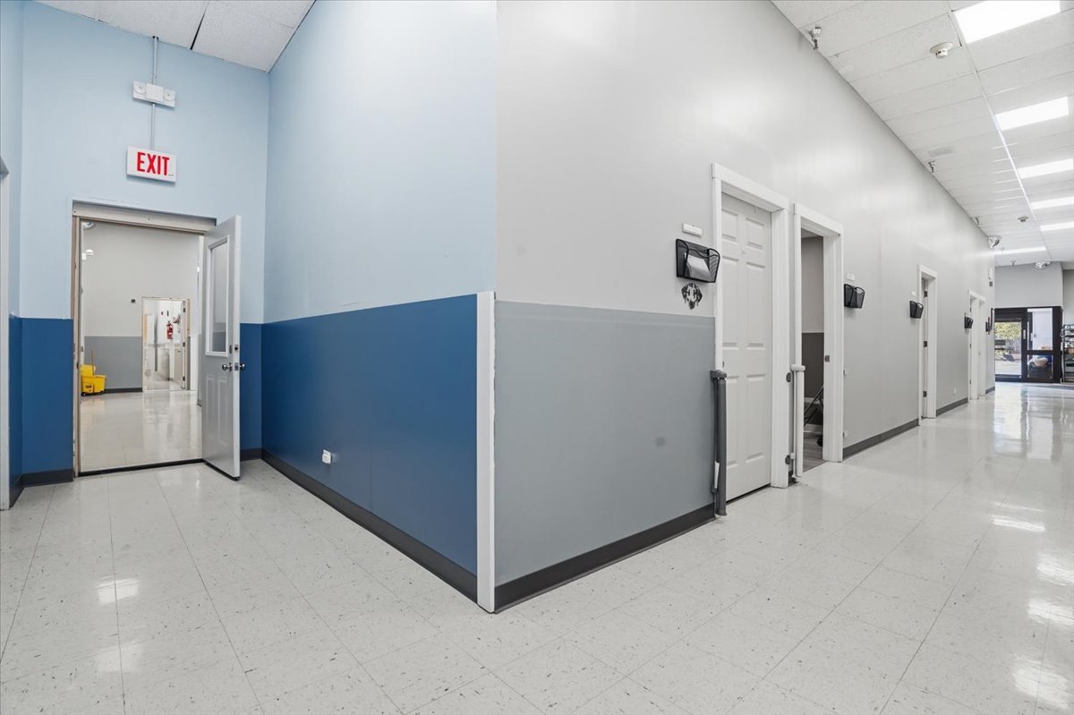 1301 S Lewis Avenue, Waukegan, IL 60085