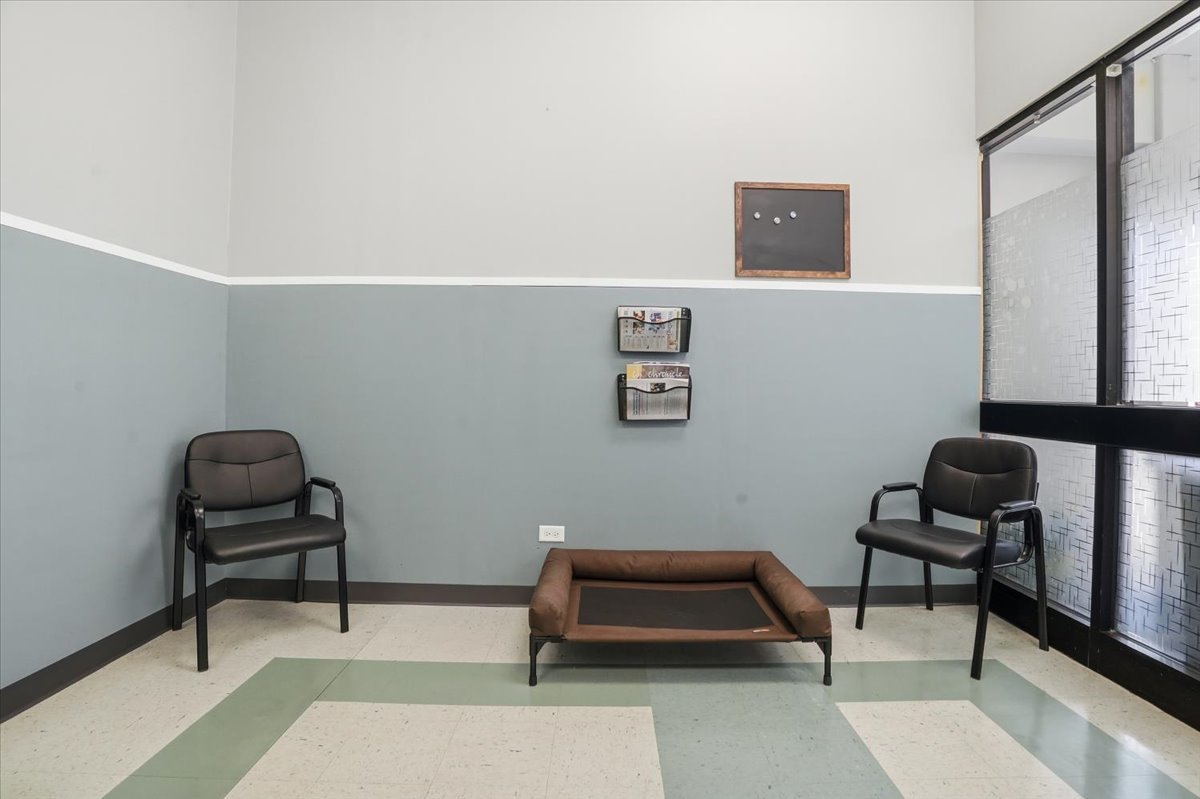 1301 S Lewis Avenue, Waukegan, IL 60085