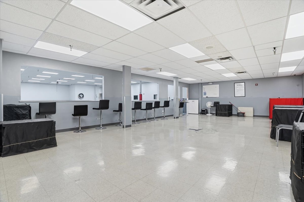 1301 S Lewis Avenue, Waukegan, IL 60085