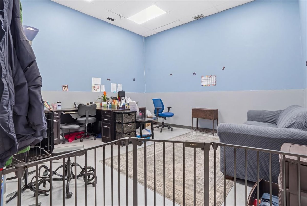 1301 S Lewis Avenue, Waukegan, IL 60085