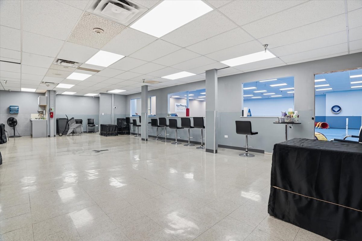 1301 S Lewis Avenue, Waukegan, IL 60085