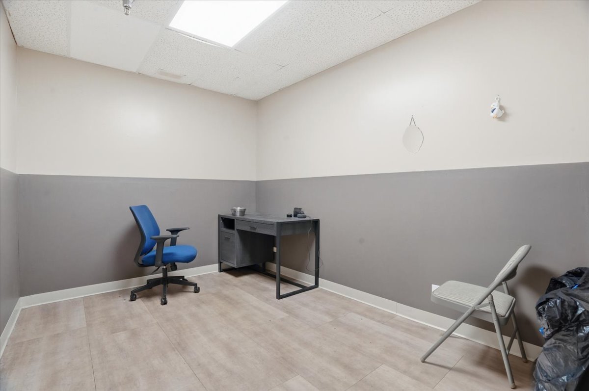 1301 S Lewis Avenue, Waukegan, IL 60085