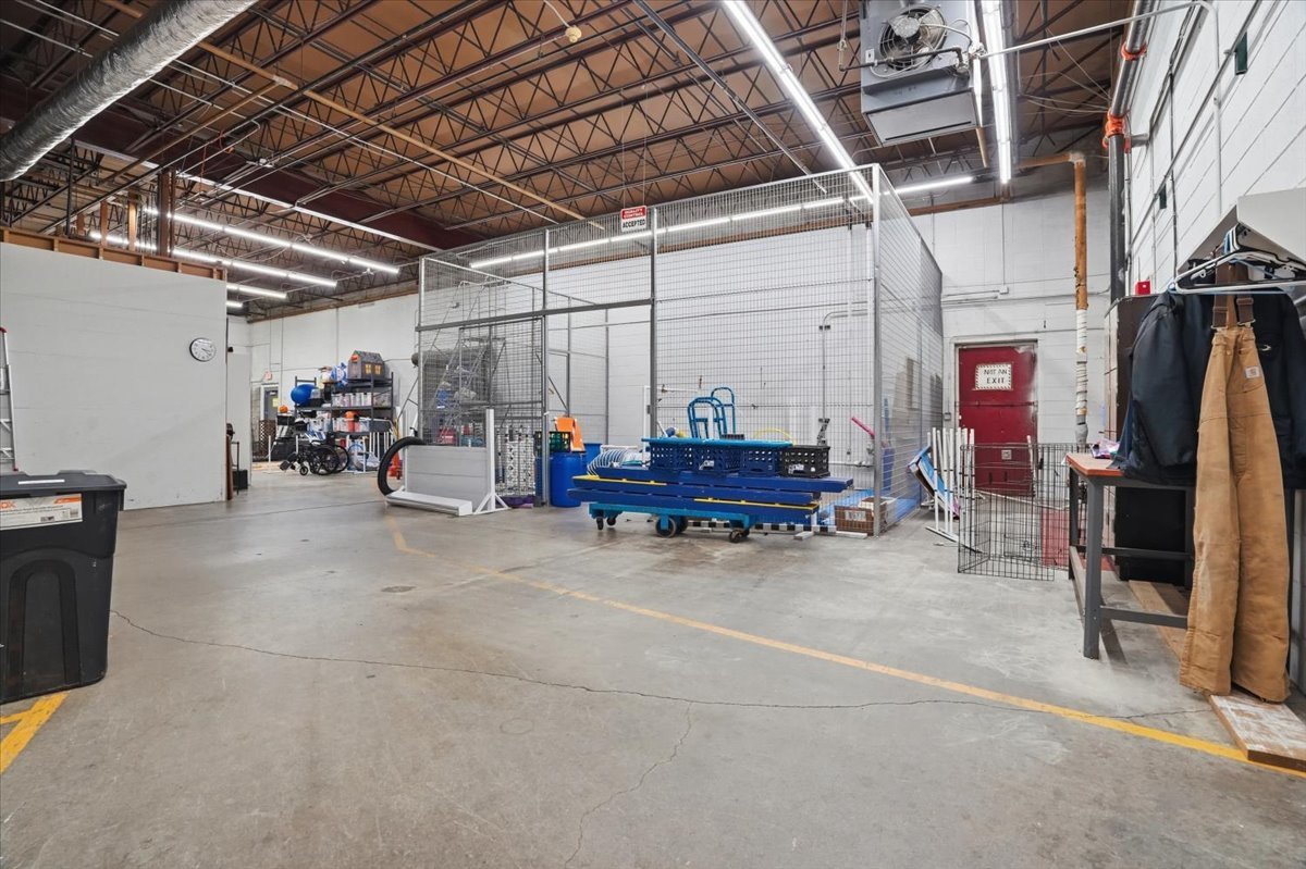 1301 S Lewis Avenue, Waukegan, IL 60085