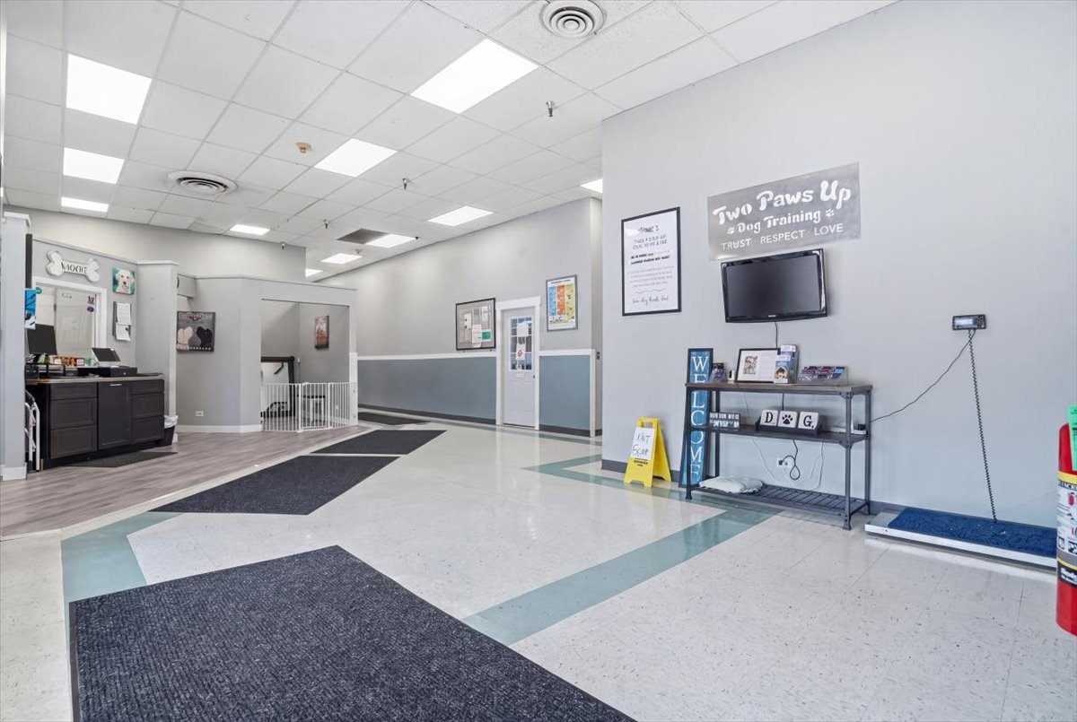 1301 S Lewis Avenue, Waukegan, IL 60085