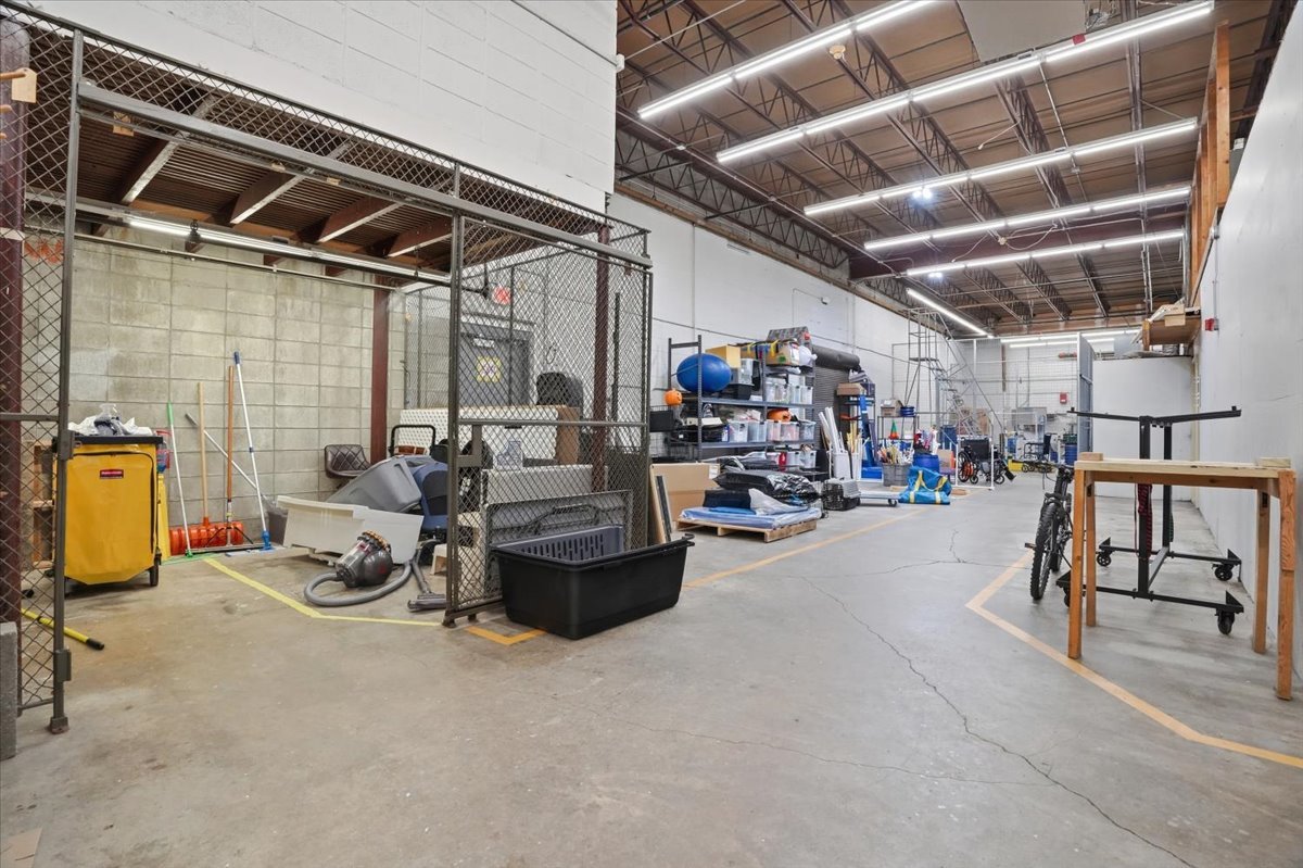 1301 S Lewis Avenue, Waukegan, IL 60085