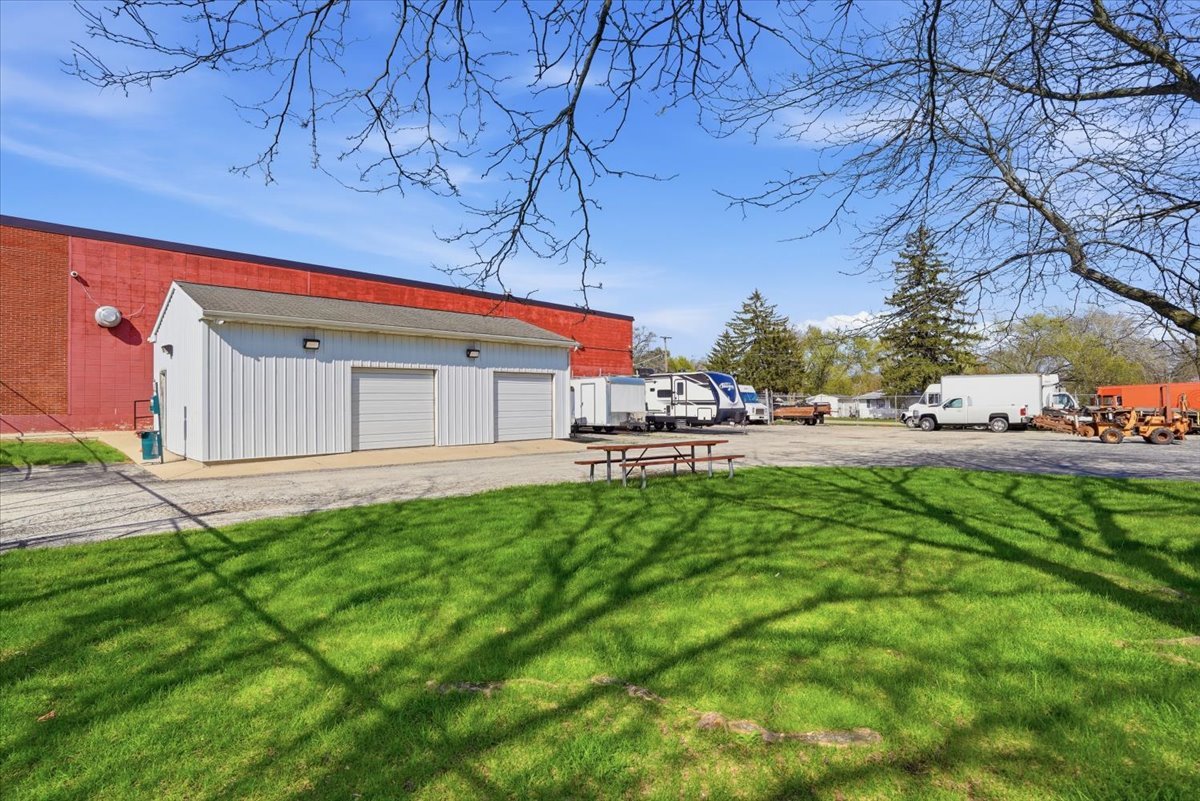 1301 S Lewis Avenue, Waukegan, IL 60085