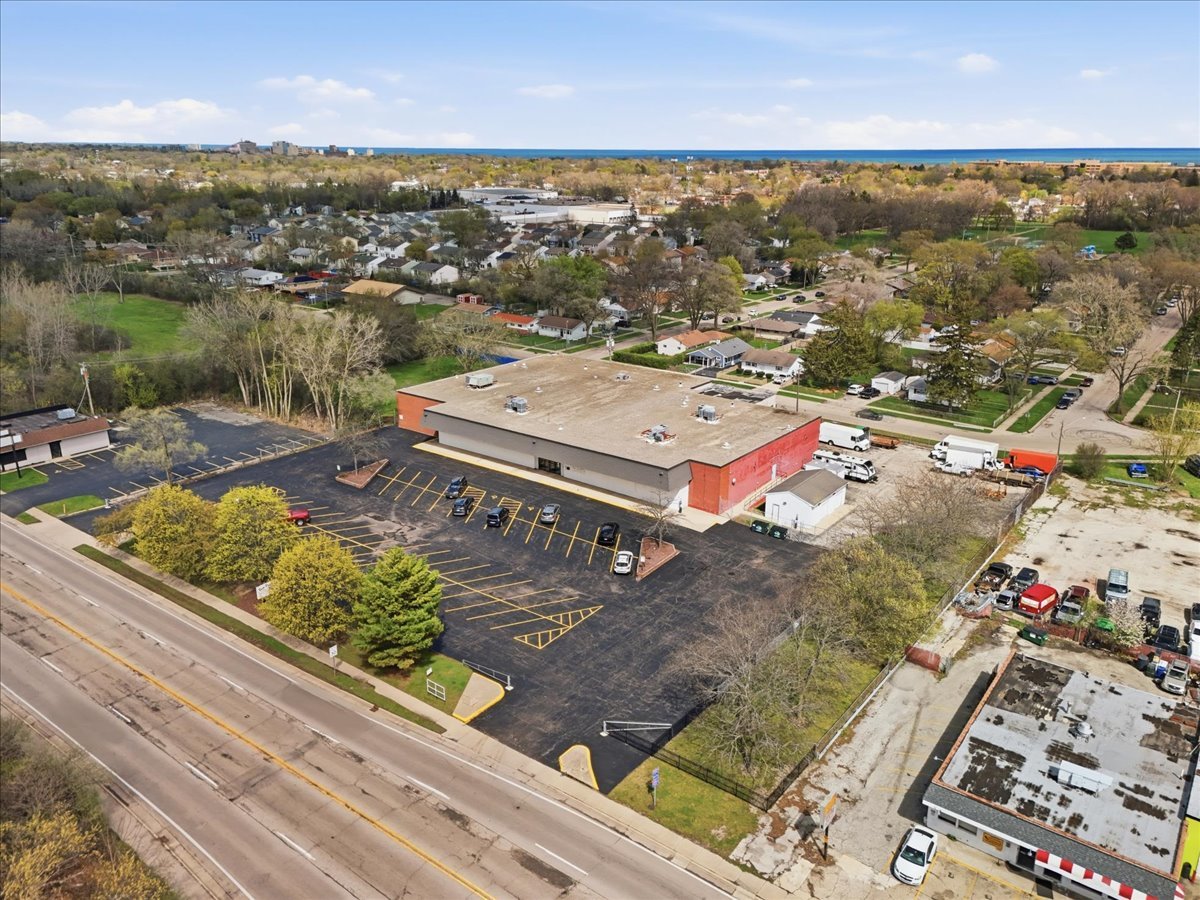 1301 S Lewis Avenue, Waukegan, IL 60085