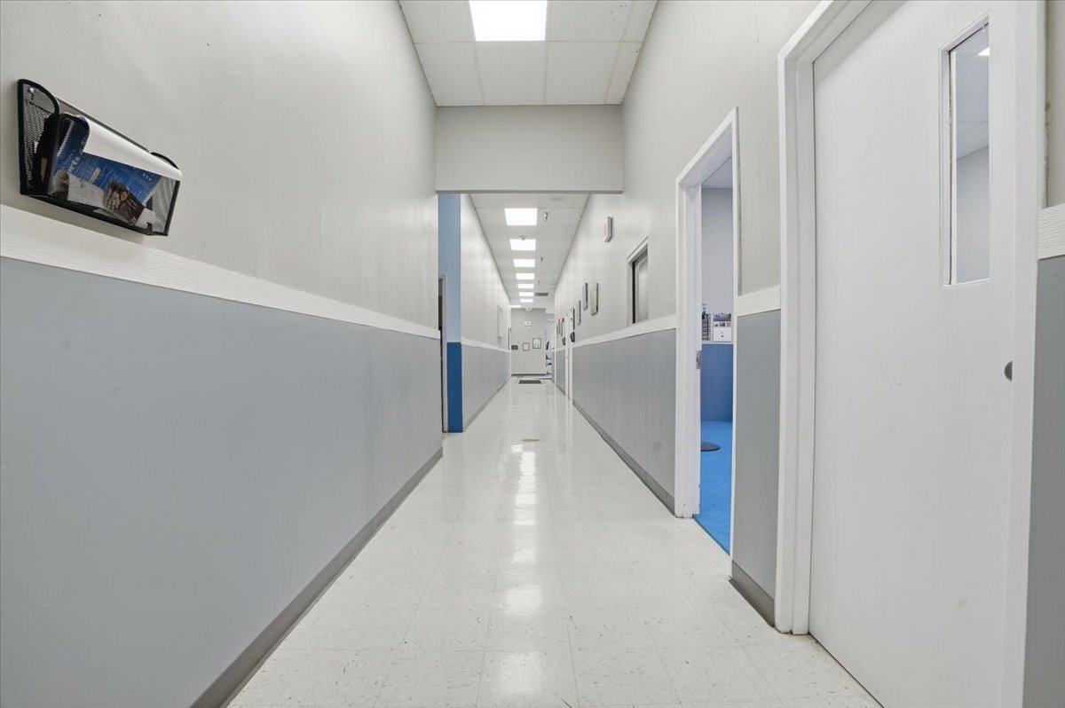 1301 S Lewis Avenue, Waukegan, IL 60085