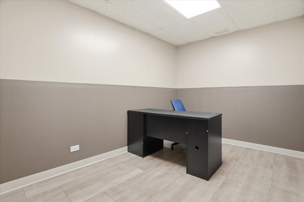 1301 S Lewis Avenue, Waukegan, IL 60085