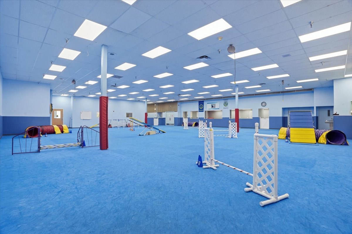 1301 S Lewis Avenue, Waukegan, IL 60085