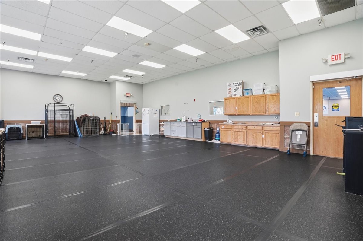 1301 S Lewis Avenue, Waukegan, IL 60085