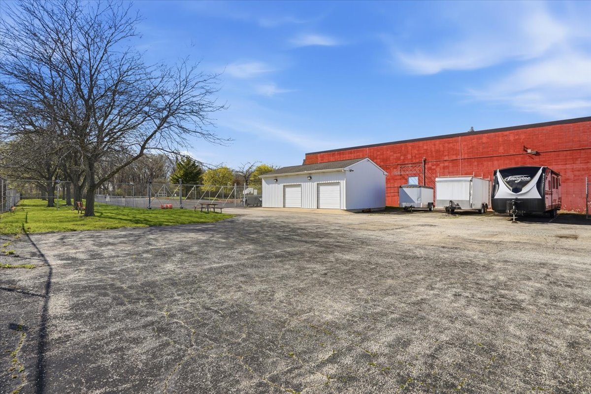 1301 S Lewis Avenue, Waukegan, IL 60085