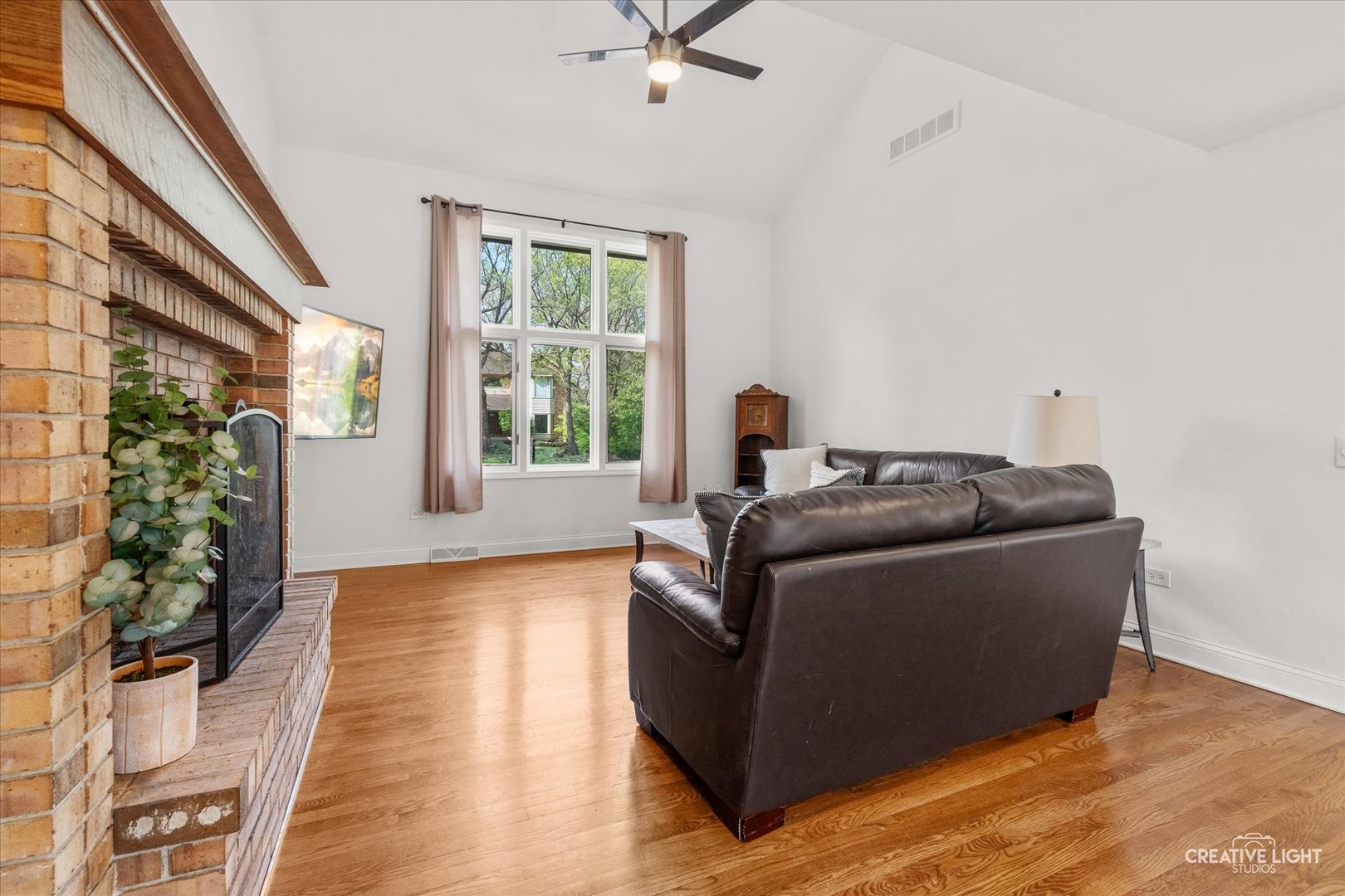 3104 Whispering Oaks Lane, Woodridge, IL 60517