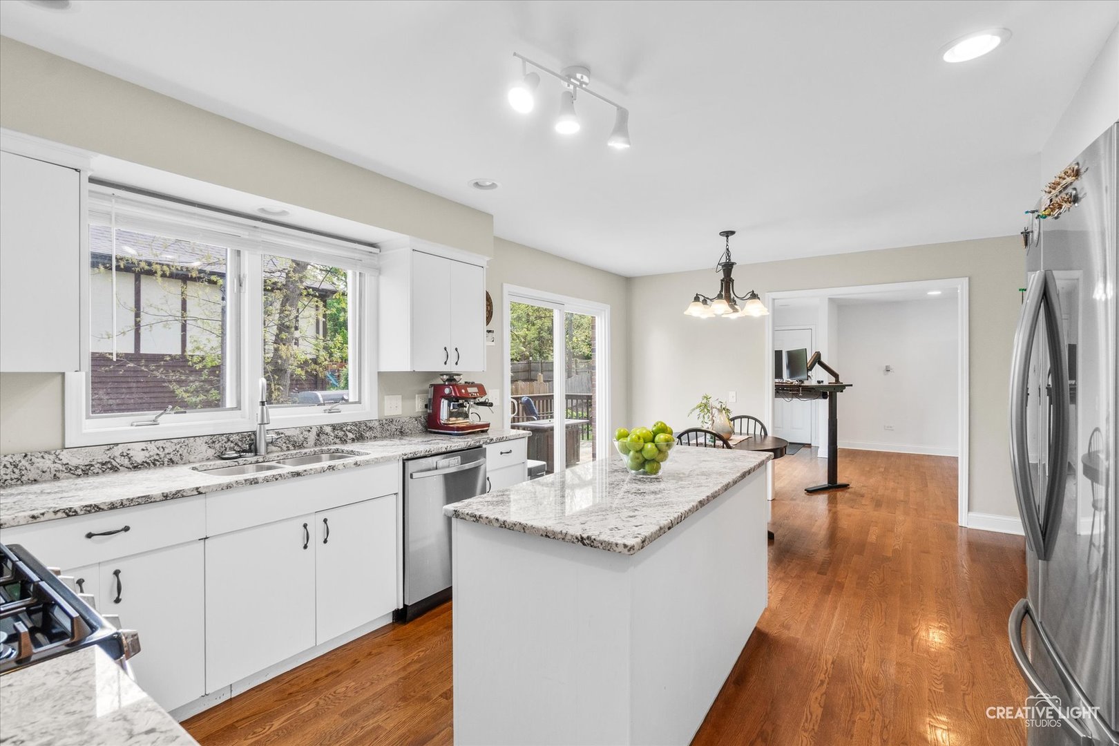 3104 Whispering Oaks Lane, Woodridge, IL 60517
