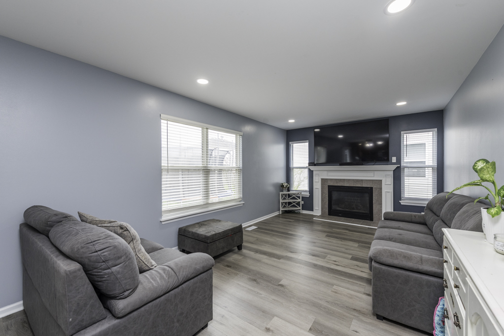 2177 W Wicklow Lane, Round Lake, IL 60073