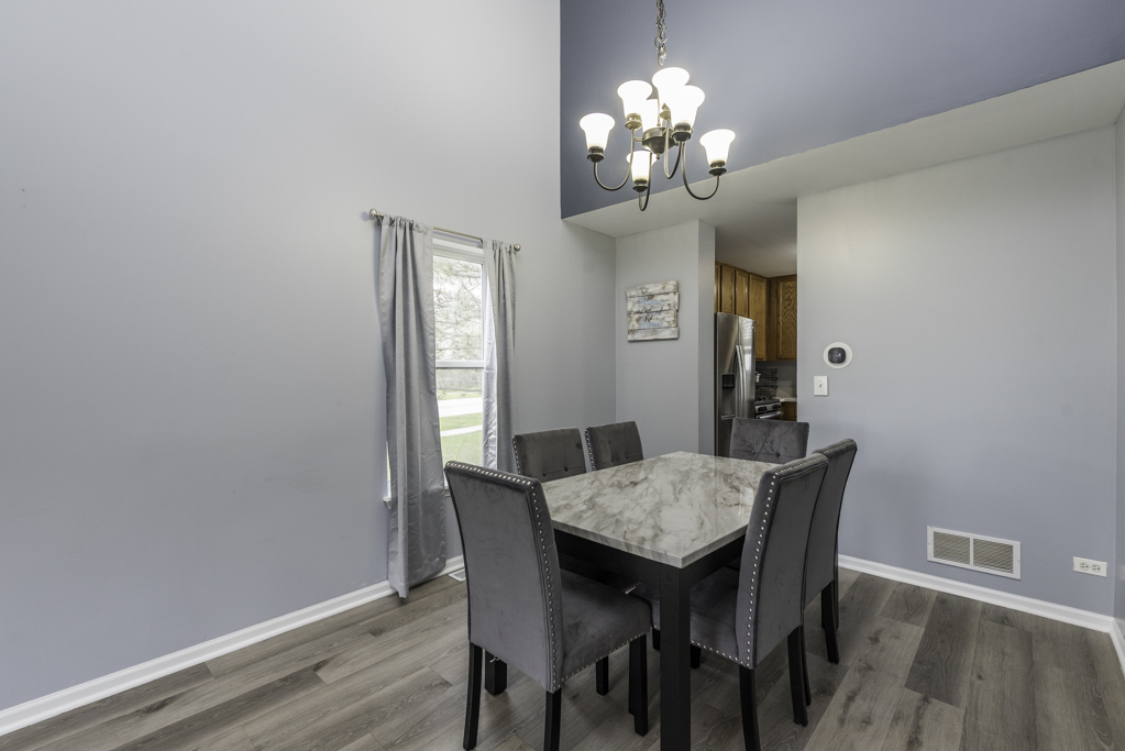 2177 W Wicklow Lane, Round Lake, IL 60073