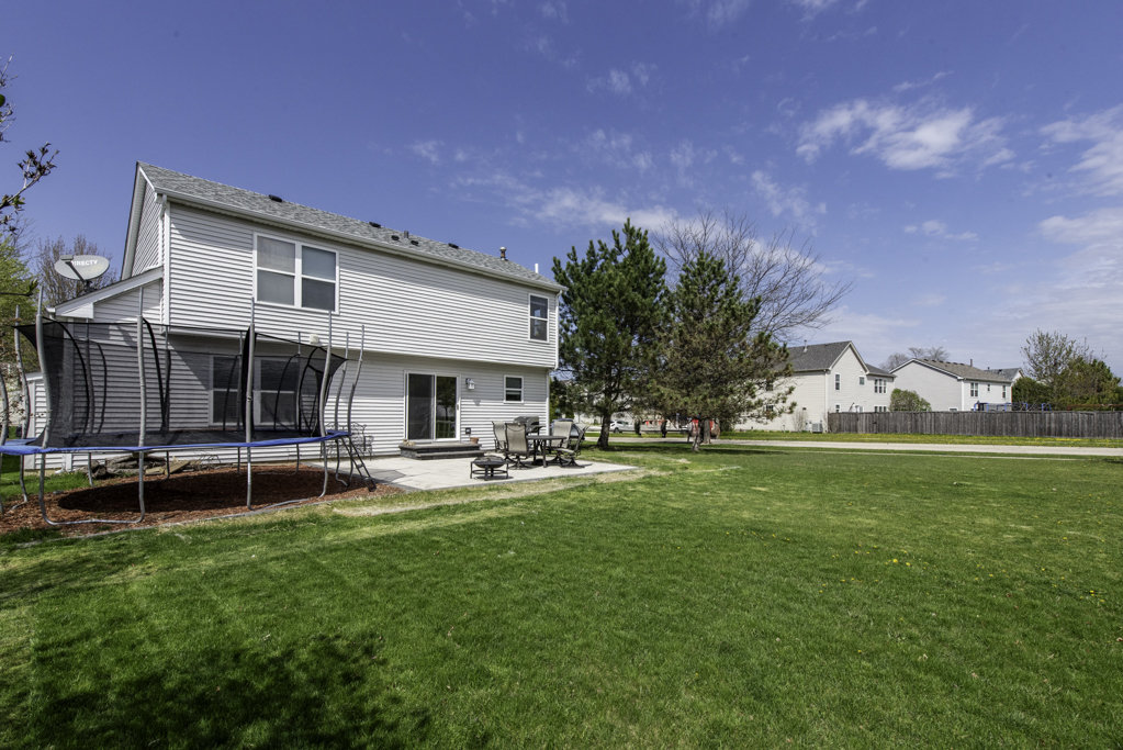 2177 W Wicklow Lane, Round Lake, IL 60073