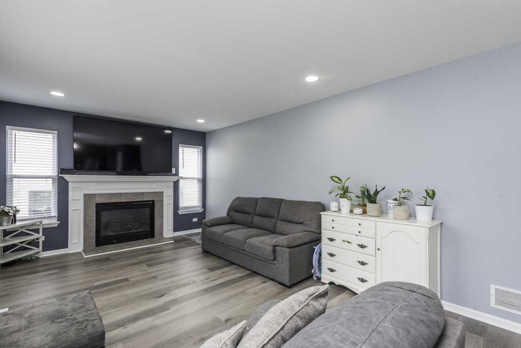 2177 W Wicklow Lane, Round Lake, IL 60073