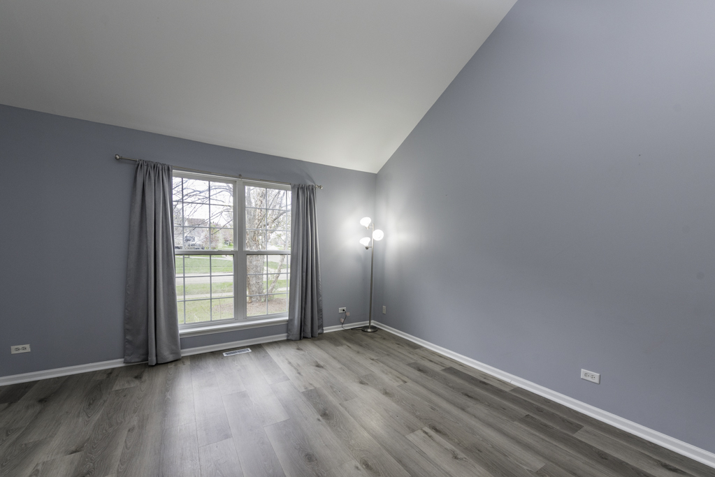 2177 W Wicklow Lane, Round Lake, IL 60073