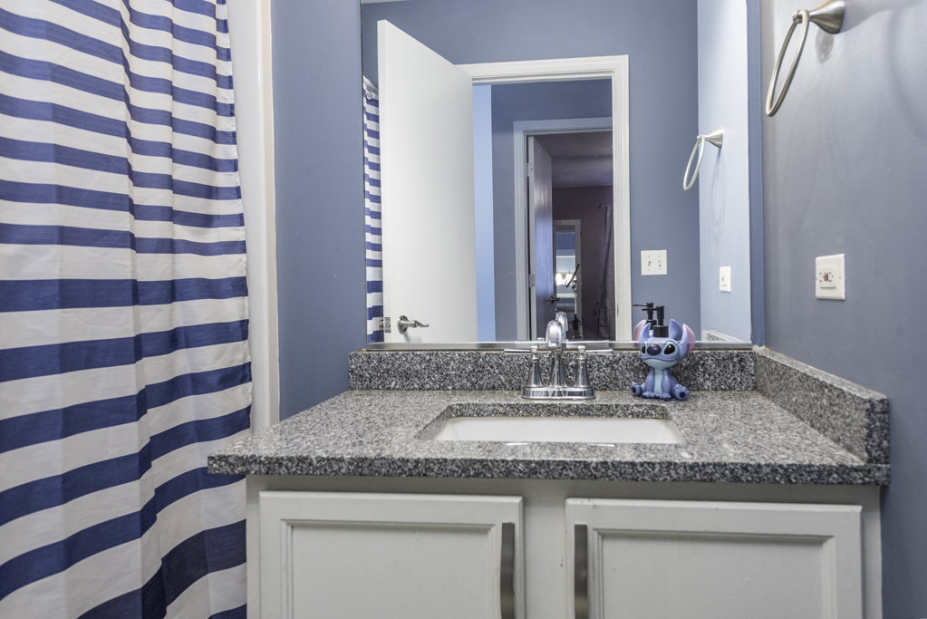 2177 W Wicklow Lane, Round Lake, IL 60073