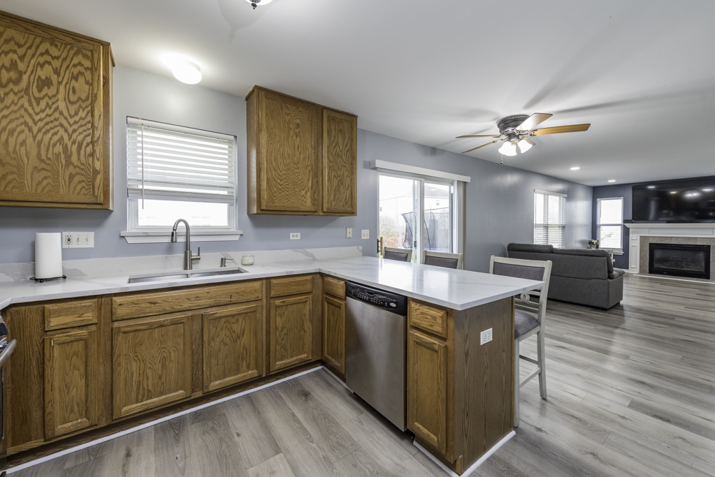 2177 W Wicklow Lane, Round Lake, IL 60073