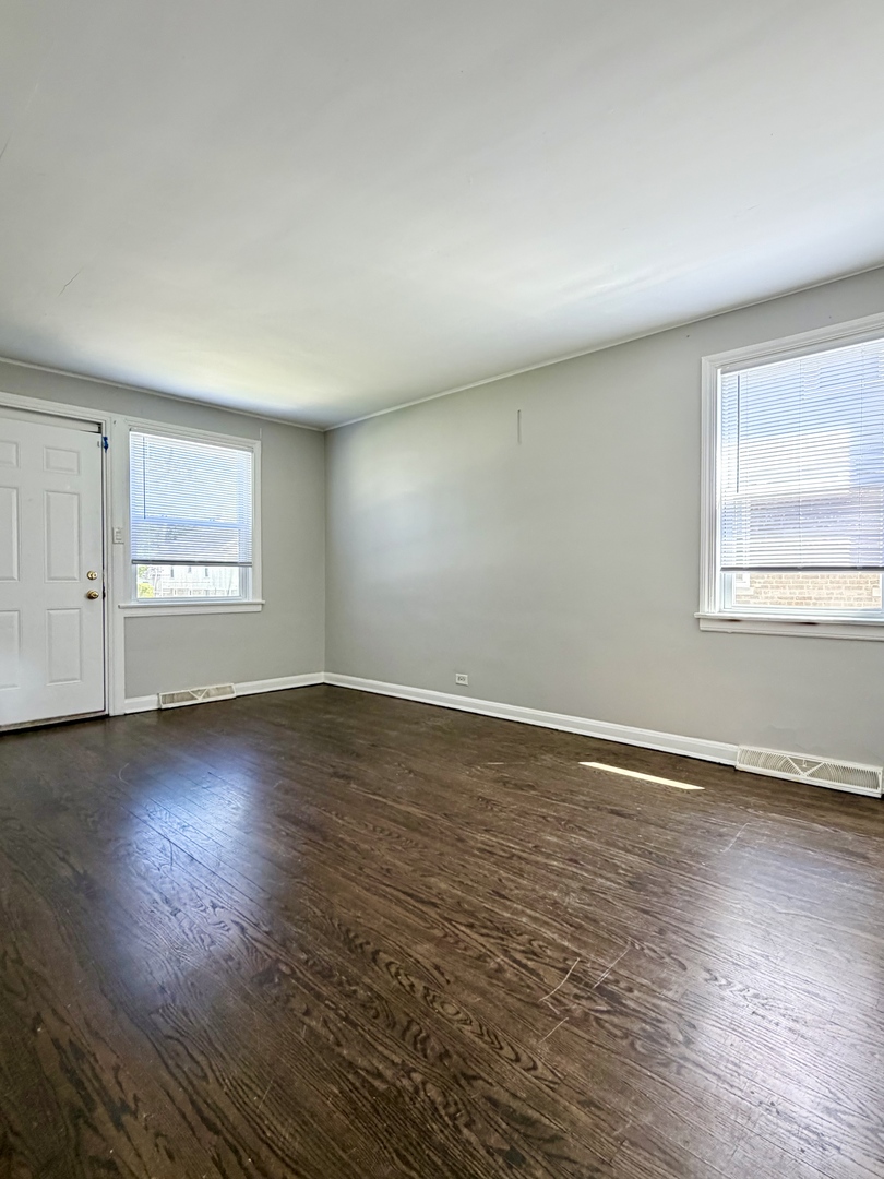 17826 SCHOOL Street, Lansing, IL 60438