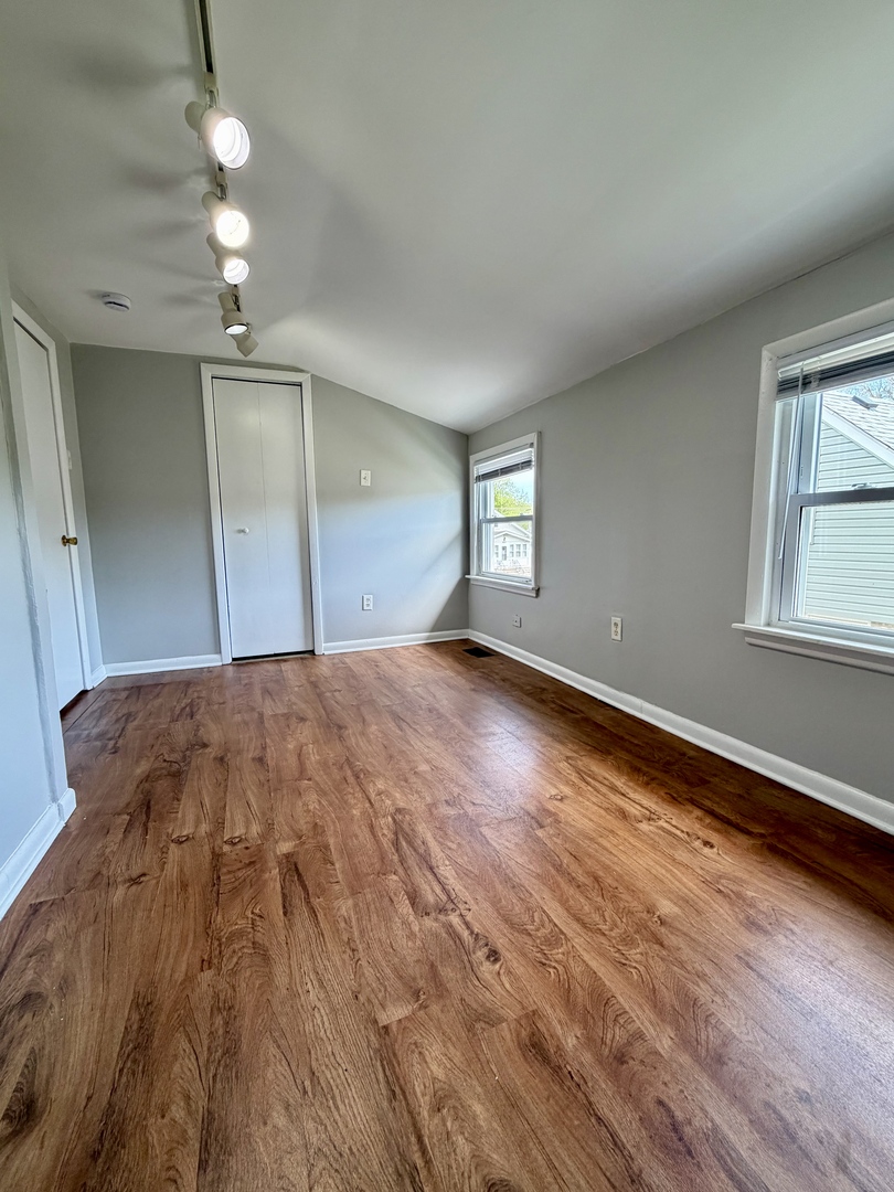 17826 SCHOOL Street, Lansing, IL 60438