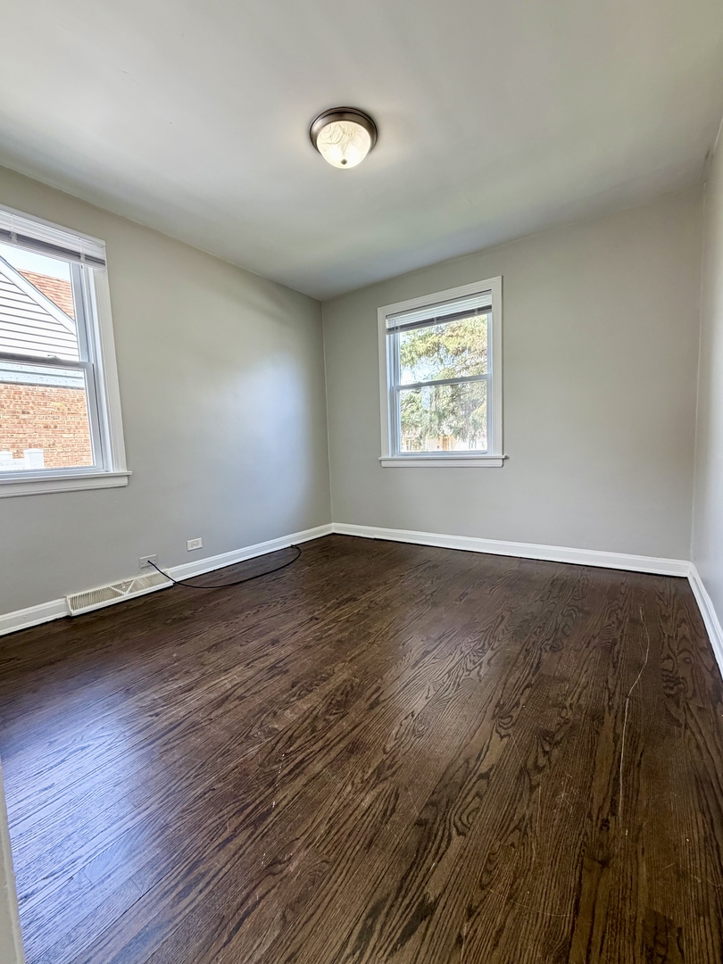 17826 SCHOOL Street, Lansing, IL 60438