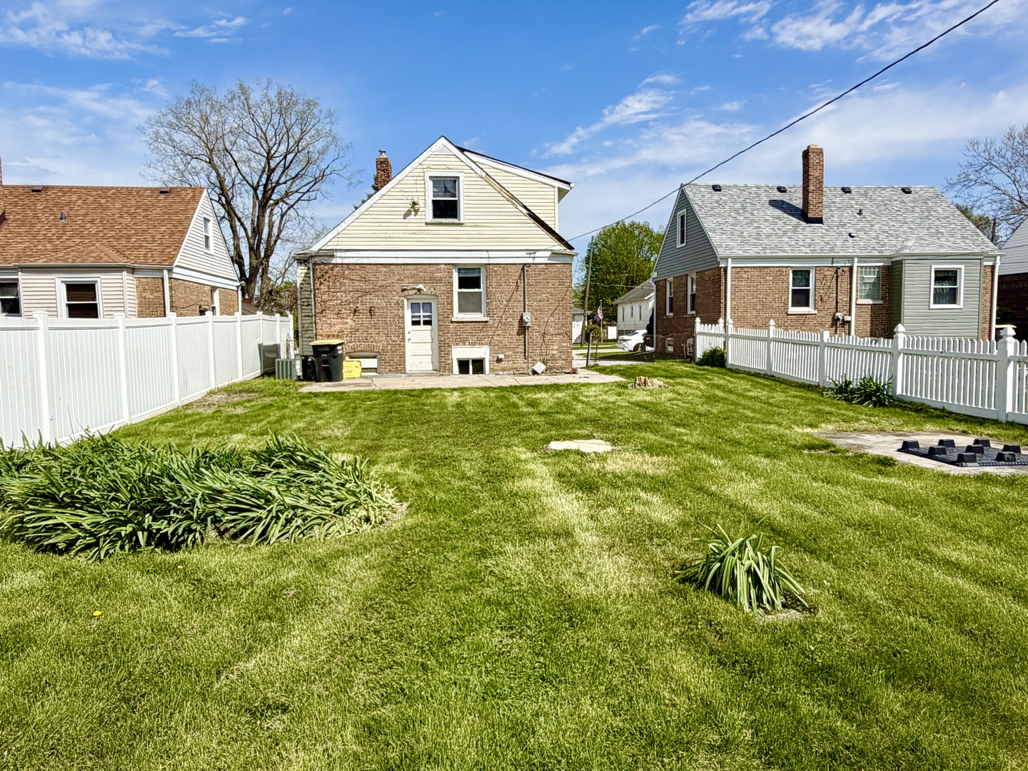 17826 SCHOOL Street, Lansing, IL 60438