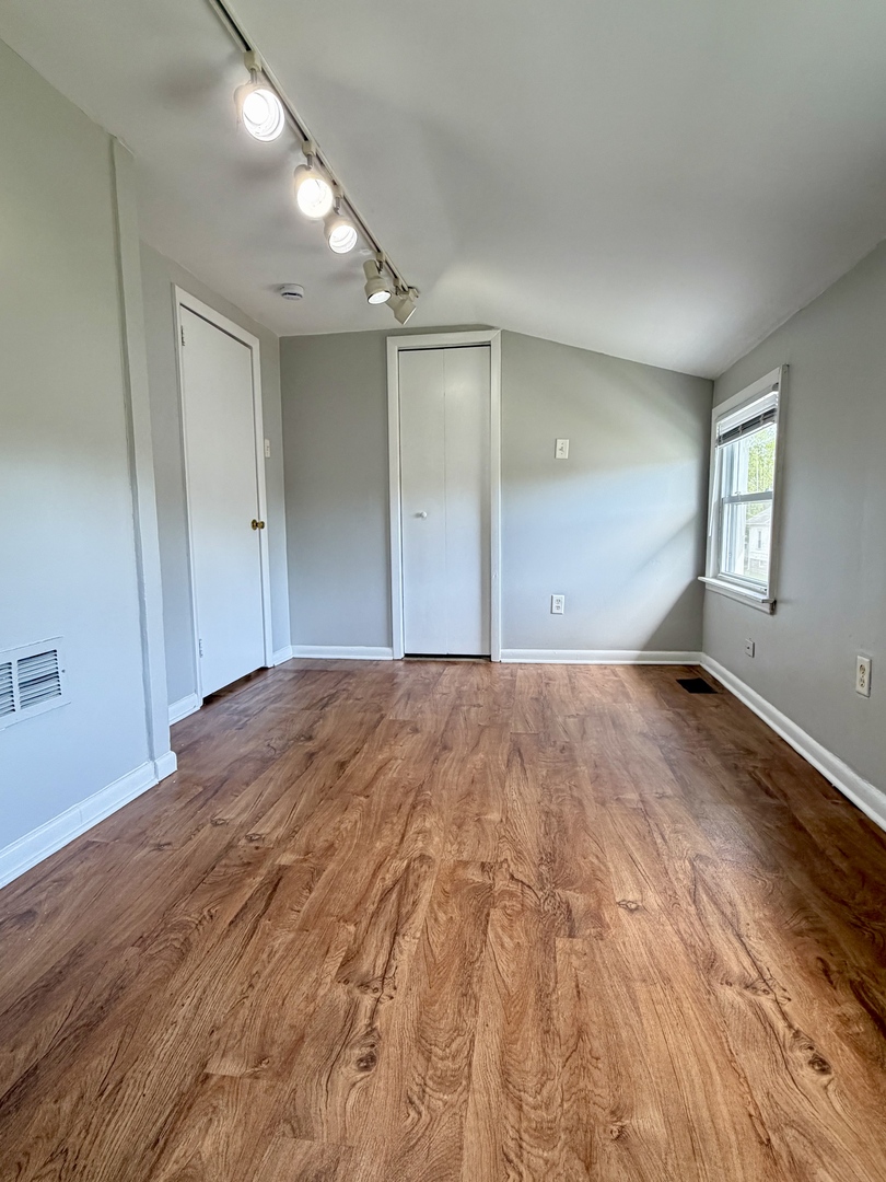 17826 SCHOOL Street, Lansing, IL 60438