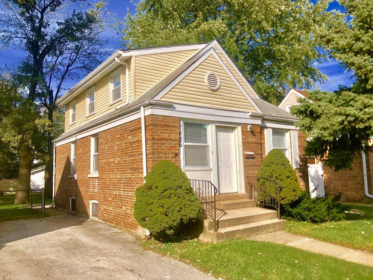 17826 SCHOOL Street, Lansing, IL 60438