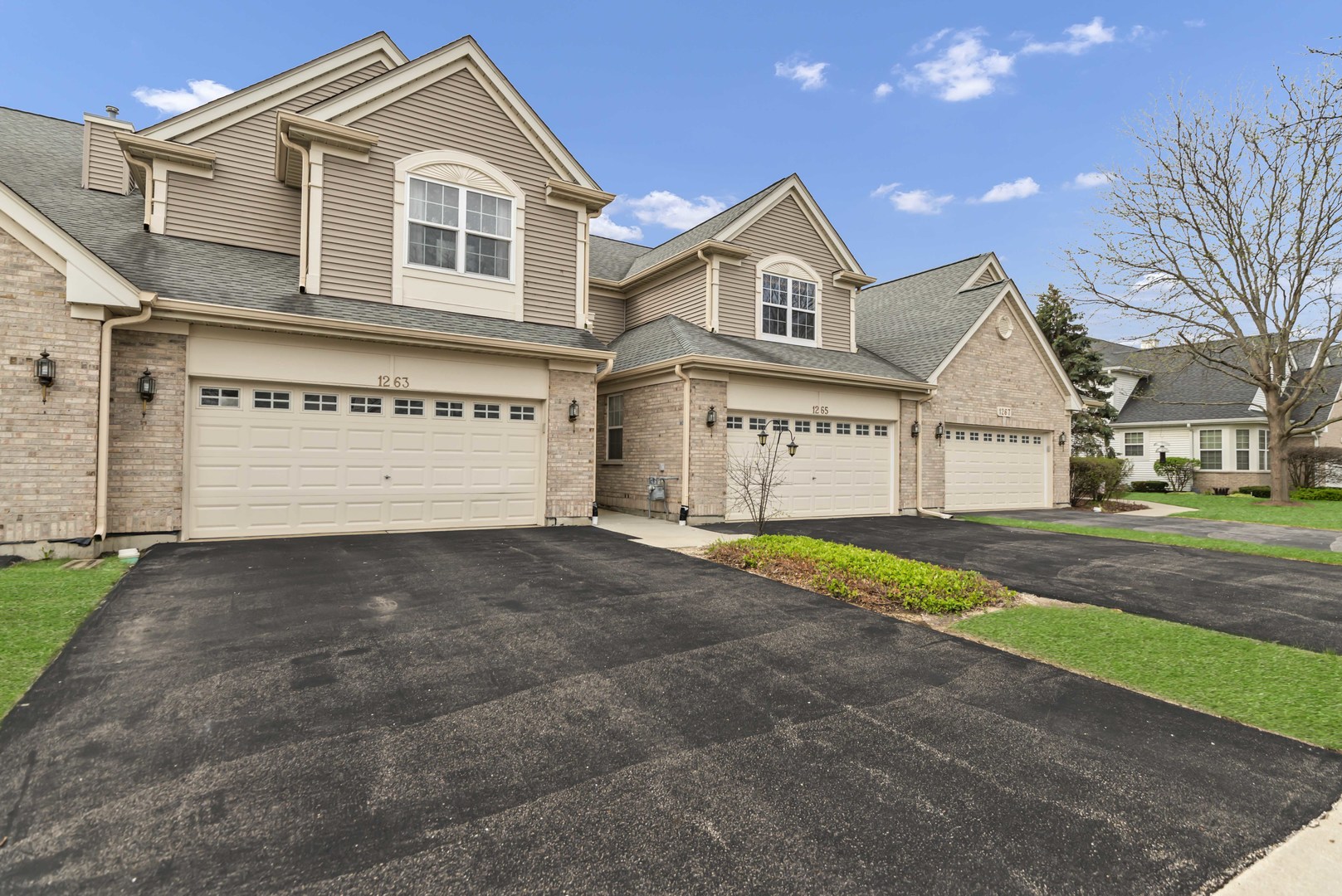 1263 Tamarack Drive, Bartlett, IL 60103