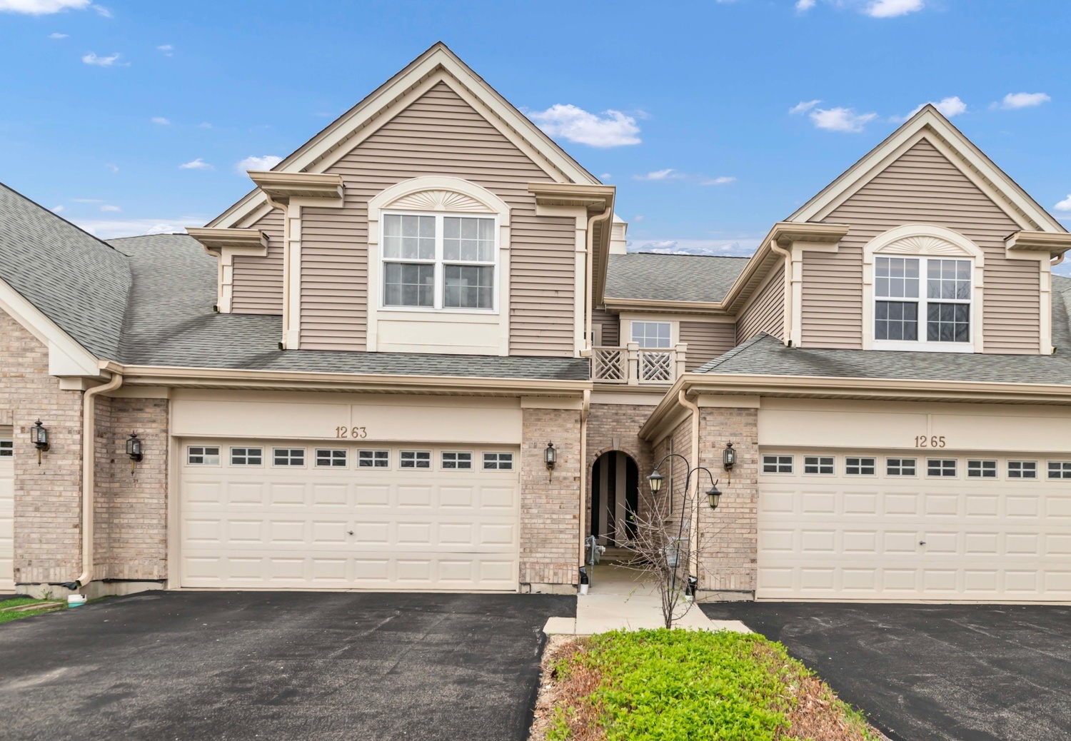 1263 Tamarack Drive, Bartlett, IL 60103