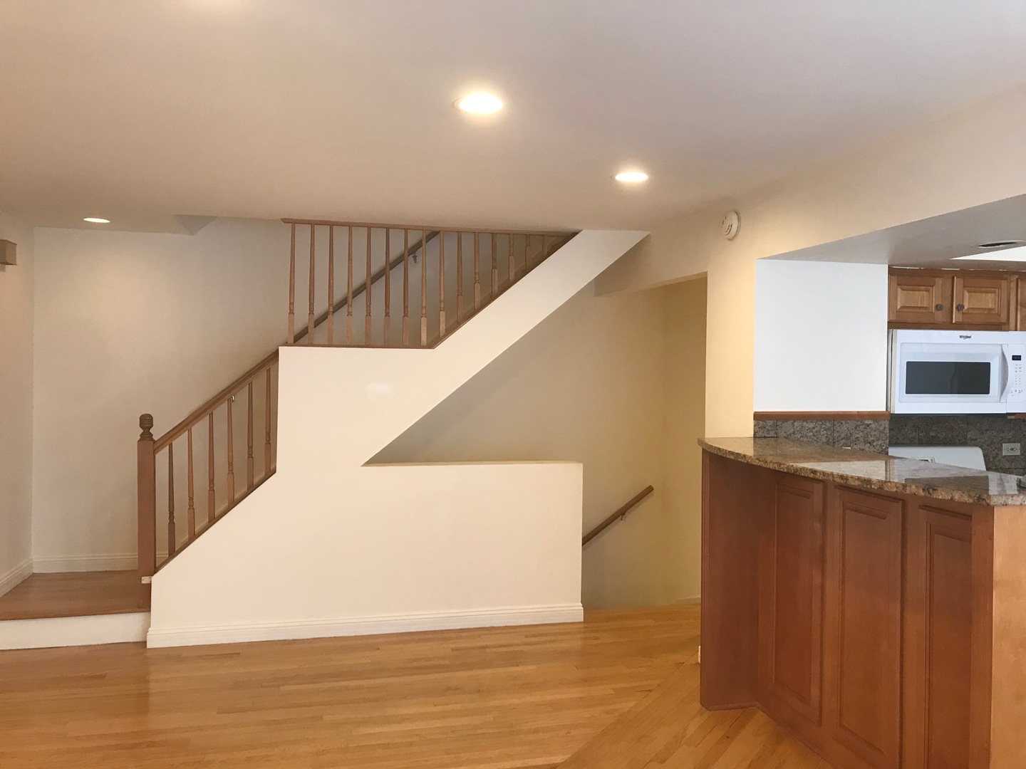 320 Inverrary Lane, Deerfield, IL 60015